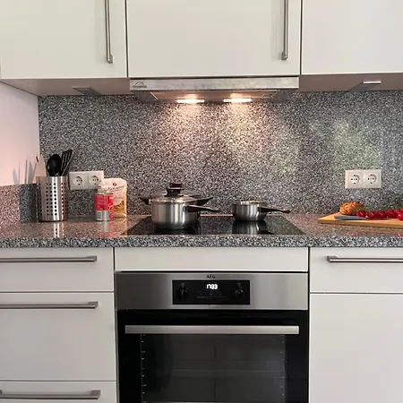 Apartament Modern With Garden Near Isar River, Monachium
