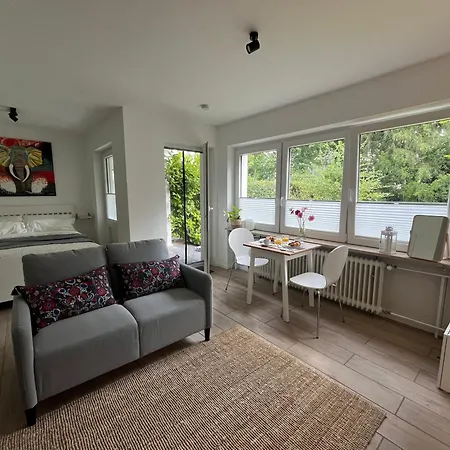 Daire Modern With Garden Near Isar River,
